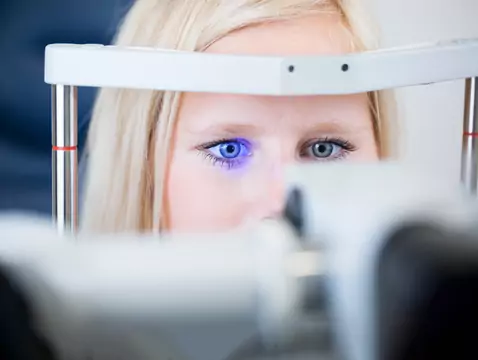 Tiki nerwowe - przyczyny, objawy, diagnoza, leczenie