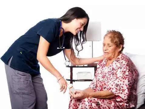 Coraz więcej osób cierpi z powodu demencji